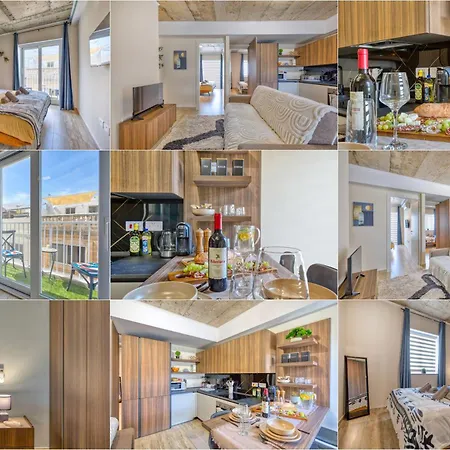 Raphael's - 2 Bedroom By Solea Homes Apartment