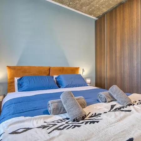 Apartment Raphael's - 2 Bedroom By Solea Homes *