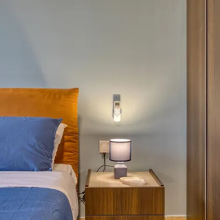 Raphael's - 2 Bedroom By Solea Homes Apartment