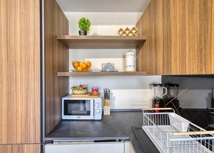 Raphael's - 2 Bedroom By Solea Homes *