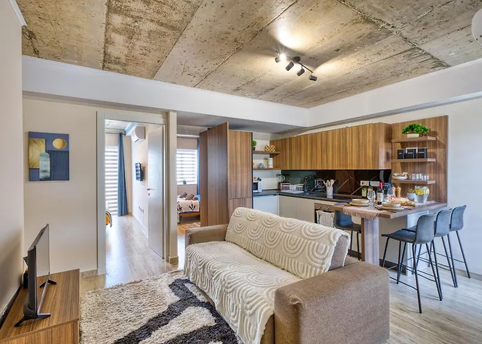 Raphael's - 2 Bedroom By Solea Homes 公寓