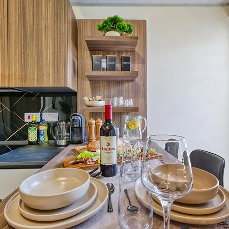 アパート Raphael's - 2 Bedroom By Solea Homes スリーマ