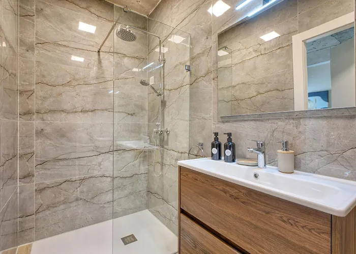 Raphael's - 2 Bedroom By Solea Homes