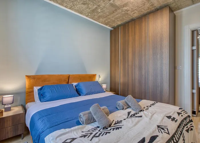 아파트 Raphael's - 2 Bedroom By Solea Homes 슬리에마