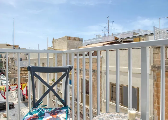 Raphael's - 2 Bedroom By Solea Homes *