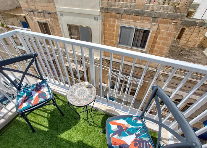 Raphael's - 2 Bedroom By Solea Homes Daire *