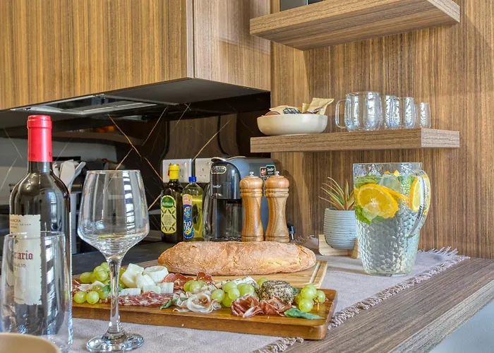 Raphael's - 2 Bedroom By Solea Homes スリーマ